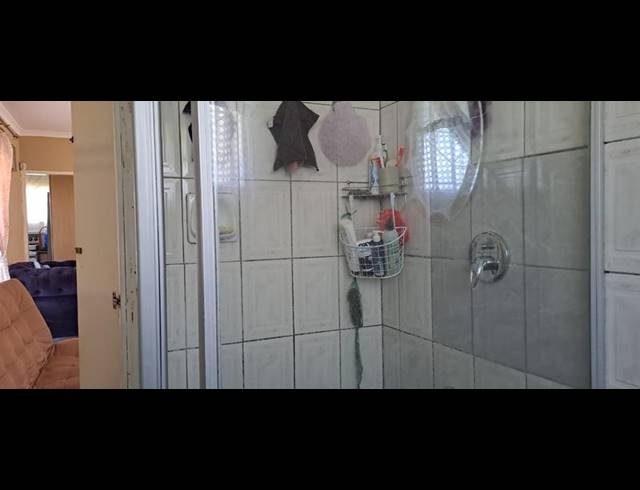 1 BEDROOM PROPERTY TO RENT IN GLENANDA